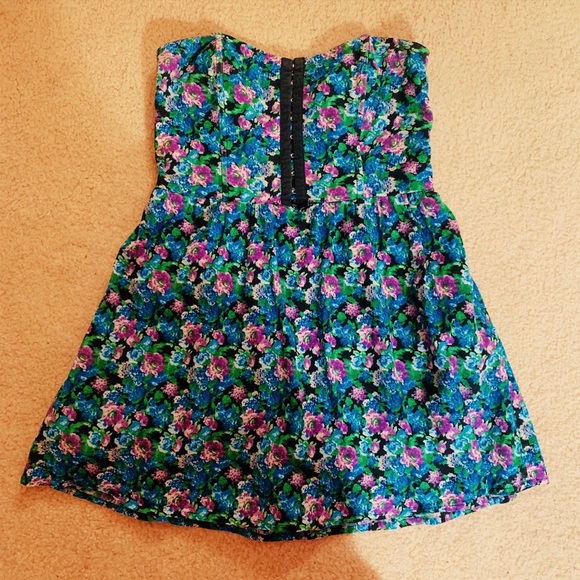 Material Girl Dresses & Skirts - 💕 Material Girl Floral Print Romper Dress 💕